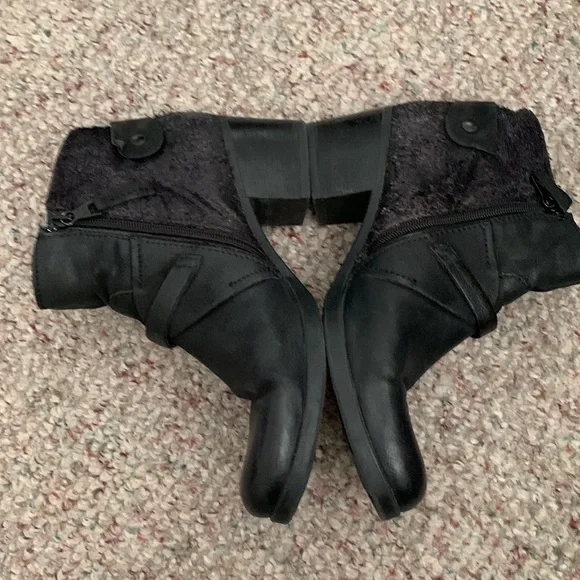 MJUS boots - Picture 5 of 10